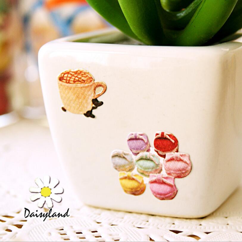 Daisyland Sticker: Sweet Macaron